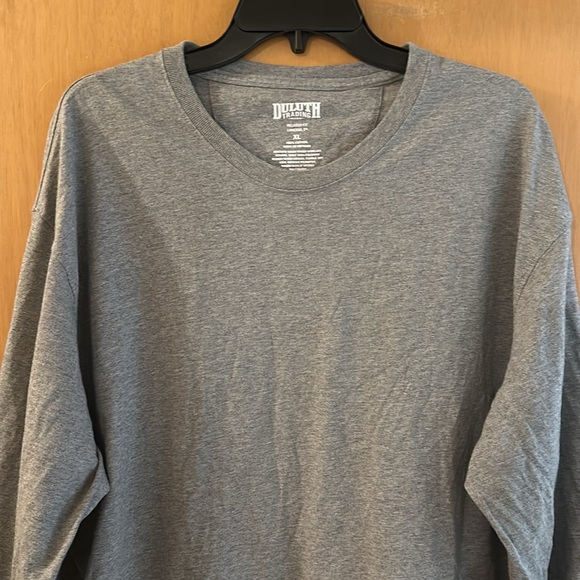 Duluth Company Men’s Relaxed Fit Longtail Tee T-Shirt Long Sleeve Gray Size XL - Picture 2 of 7